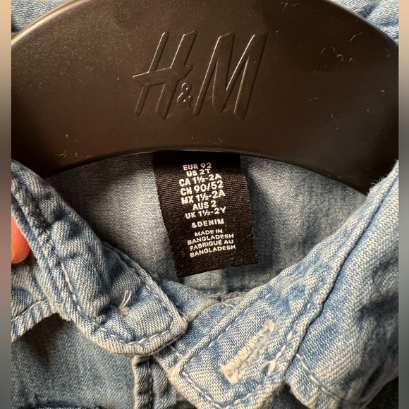 Denim shirt Button down US 2T - Picture 2 of 3